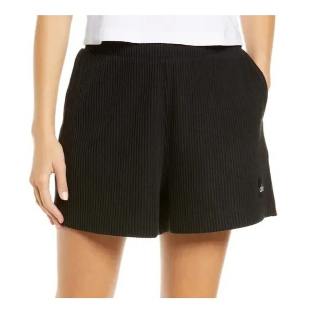 Alo Yoga Muse Ribbed Shorts Knit Black Large Workout Athletic Lounge Gym *Flawed - Picture 3 of 16